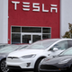 Image for article titled Biggest shortcomings of Tesla's self-driving cars